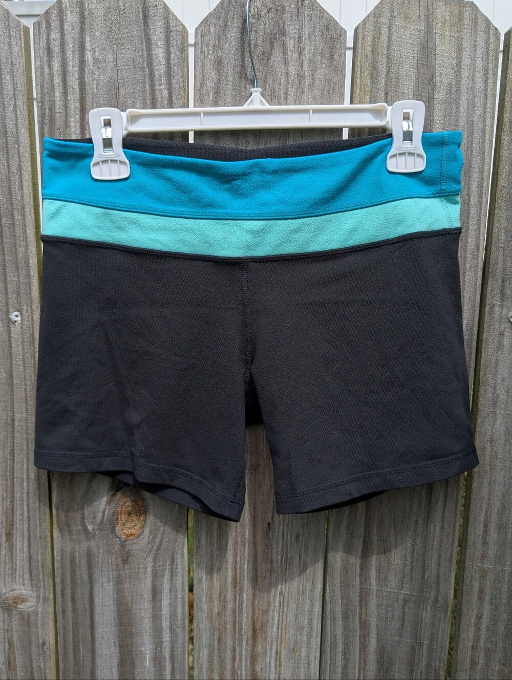 Lululemon Old School 5" Short Blue And Green Band Reversible To All Black